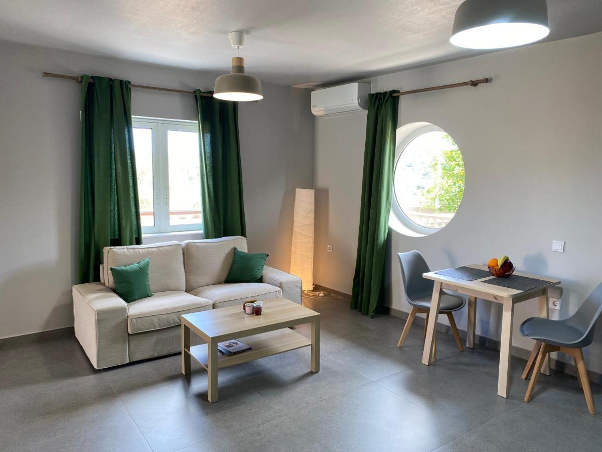 Jimmy'S Place Artemida  Dış mekan fotoğraf